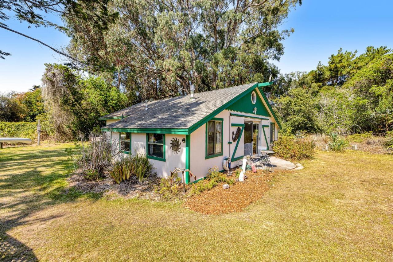 Mendocino Dunes - Dune Flower Inglenook Exterior photo