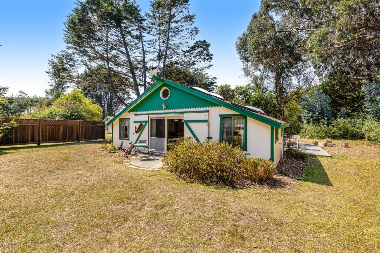 Mendocino Dunes - Dune Flower Inglenook Exterior photo
